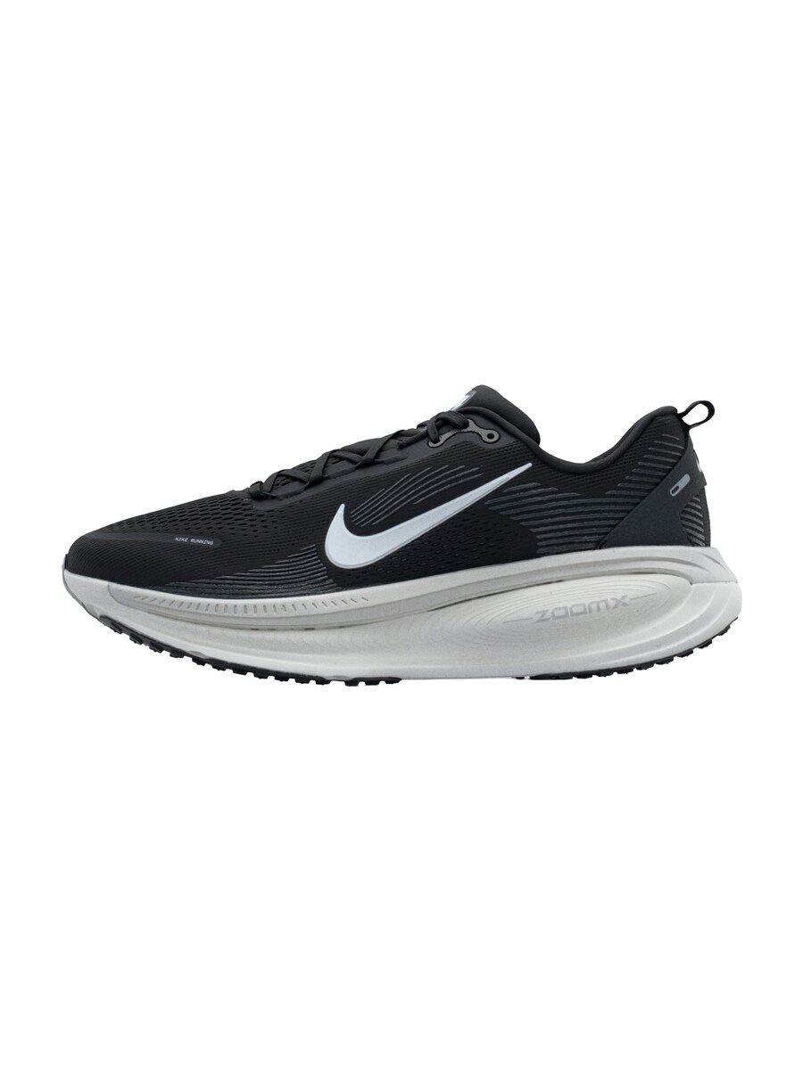 Nike Vomero 18 in Black / White
