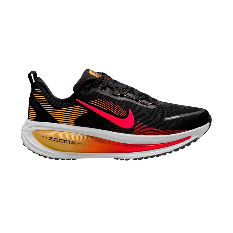 Nike Vomero 18 in Black / Light Crimson / Topaz Gold